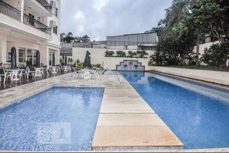 Apartamento à venda com 68m², 2 quartos e 1 vagaPiscina