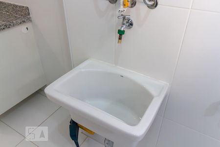 Apartamento à venda com 76m², 3 quartos e 2 vagas Apartamento à venda com 76m², 3 quartos e 2 vagasDetalhe da Área de Serviço