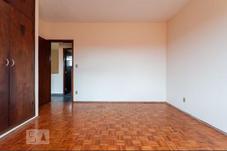 Casa para alugar com 350m², 5 quartos e sem vaga Casa para alugar com 350m², 5 quartos e sem vagaQuarto 4