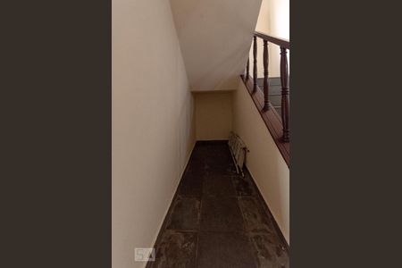Casa para alugar com 350m², 5 quartos e sem vaga Casa para alugar com 350m², 5 quartos e sem vagaEm baixo da escada