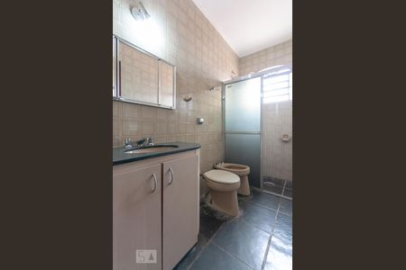 Casa para alugar com 350m², 5 quartos e sem vaga Casa para alugar com 350m², 5 quartos e sem vagaBanheiro superior 1