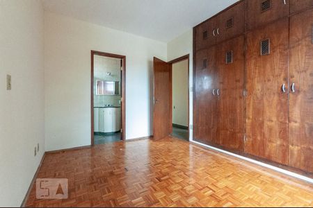 Casa para alugar com 350m², 5 quartos e sem vaga Casa para alugar com 350m², 5 quartos e sem vagaSuíte Quarto 1