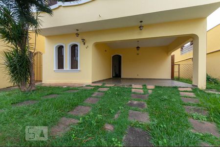 Casa para alugar com 350m², 5 quartos e sem vaga Casa para alugar com 350m², 5 quartos e sem vagaFrente da casa / Garagem