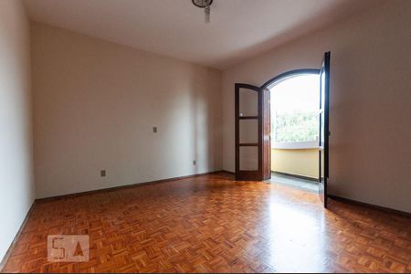 Casa para alugar com 350m², 5 quartos e sem vaga Casa para alugar com 350m², 5 quartos e sem vagaQuarto 2
