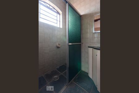 Casa para alugar com 350m², 5 quartos e sem vaga Casa para alugar com 350m², 5 quartos e sem vagaBanheiro Suíte Quarto 1