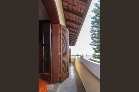 Casa para alugar com 350m², 5 quartos e sem vaga Casa para alugar com 350m², 5 quartos e sem vagaSacada quarto 1 e 2