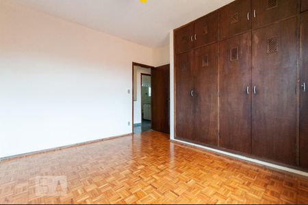 Casa para alugar com 350m², 5 quartos e sem vaga Casa para alugar com 350m², 5 quartos e sem vagaQuarto 3