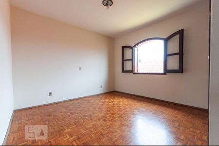 Casa para alugar com 350m², 5 quartos e sem vaga Casa para alugar com 350m², 5 quartos e sem vagaQuarto 4