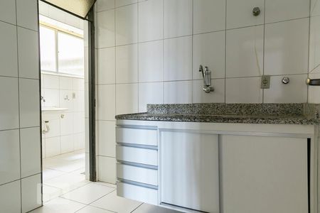 Cozinha de apartamento para alugar com 3 quartos, 84m² em Floresta, Belo Horizonte