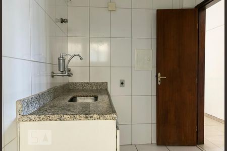 Cozinha de apartamento para alugar com 3 quartos, 84m² em Floresta, Belo Horizonte