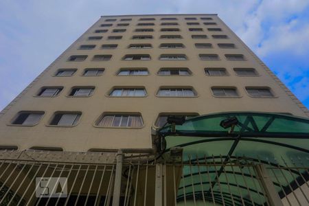 Apartamento à venda com 85m², 2 quartos e 2 vagas Apartamento à venda com 85m², 2 quartos e 2 vagasFachada