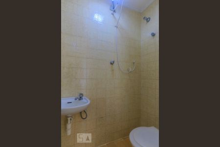 Apartamento à venda com 85m², 2 quartos e 2 vagas Apartamento à venda com 85m², 2 quartos e 2 vagasBanheiro de Serviço