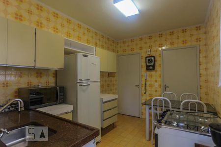 Apartamento à venda com 85m², 2 quartos e 2 vagas Apartamento à venda com 85m², 2 quartos e 2 vagasCozinha