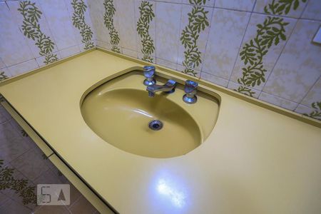 Apartamento à venda com 85m², 2 quartos e 2 vagas Apartamento à venda com 85m², 2 quartos e 2 vagasBanheiro