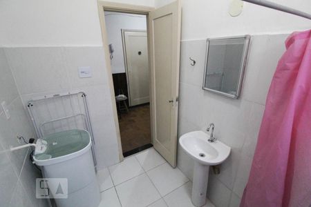 Apartamento para alugar com 46m², 1 quarto e sem vaga Apartamento para alugar com 46m², 1 quarto e sem vagaBanheiro