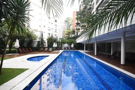 Apartamento para alugar com 256m², 3 quartos e 4 vagas Apartamento para alugar com 256m², 3 quartos e 4 vagasPiscina