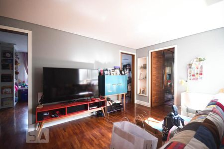 Apartamento para alugar com 256m², 3 quartos e 4 vagas Apartamento para alugar com 256m², 3 quartos e 4 vagasSala de tv