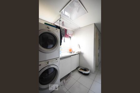 Apartamento para alugar com 256m², 3 quartos e 4 vagas Apartamento para alugar com 256m², 3 quartos e 4 vagasÁrea de serviço