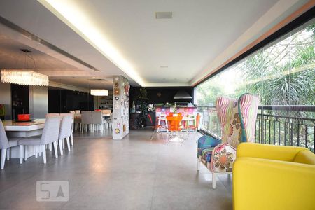 Varanda gourmet	 de apartamento para alugar com 3 quartos, 256m² em Fazenda Morumbi, São Paulo