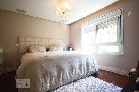 Apartamento para alugar com 256m², 3 quartos e 4 vagas Apartamento para alugar com 256m², 3 quartos e 4 vagasSuíte 3