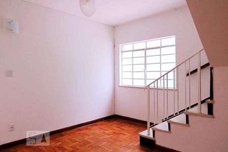 Casa de condomínio para alugar com 122m², 2 quartos e 1 vagaSala