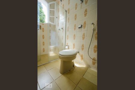 Casa à venda com 400m², 4 quartos e 5 vagasBANHEIRO SOCIAL 