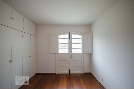 Casa à venda com 400m², 4 quartos e 5 vagasQUARTO 3