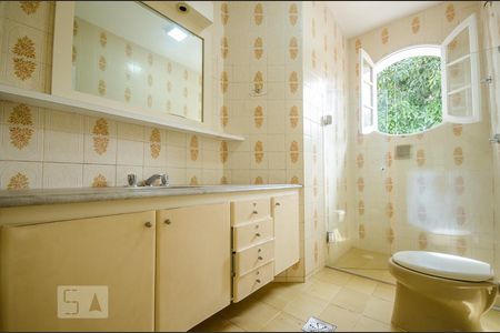 Casa à venda com 400m², 4 quartos e 5 vagasBANHEIRO SOCIAL 