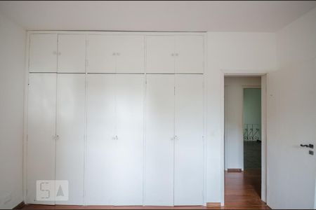 Casa à venda com 400m², 4 quartos e 5 vagasQUARTO 2