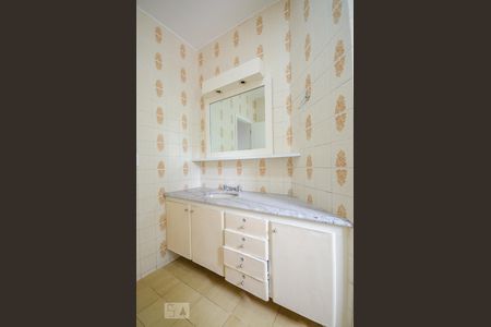 Casa à venda com 400m², 4 quartos e 5 vagasBANHEIRO SOCIAL 