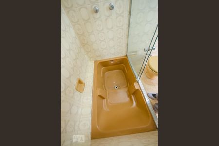 Casa à venda com 400m², 4 quartos e 5 vagasBANHEIRO SUÍTE 