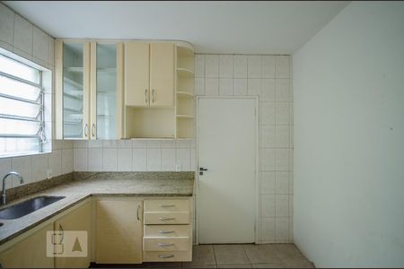 Casa à venda com 400m², 4 quartos e 5 vagasCOZINHA