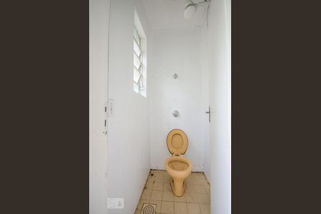 Casa à venda com 400m², 4 quartos e 5 vagasBANHEIRO DE SERVIÇO 