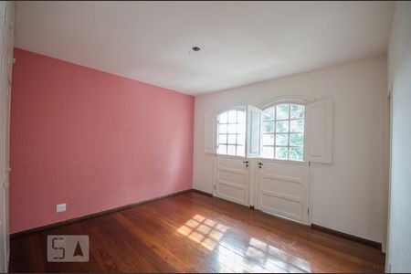 Casa à venda com 400m², 4 quartos e 5 vagasSUÍTE 