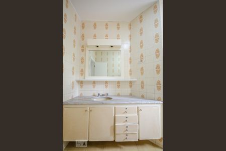 Casa à venda com 400m², 4 quartos e 5 vagasBANHEIRO SOCIAL 