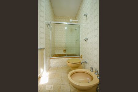 Casa à venda com 400m², 4 quartos e 5 vagasBANHEIRO SUÍTE 