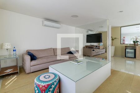 Studio para alugar com 32m², 0 quarto e 1 vaga Studio para alugar com 32m², 0 quarto e 1 vagaSalão de Festas 1