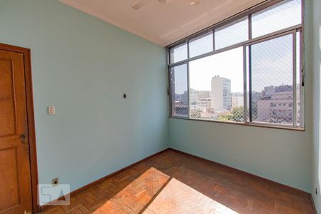 Apartamento para alugar com 110m², 3 quartos e sem vagaQuarto 2