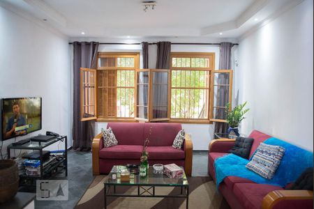 Casa à venda com 180m², 3 quartos e 4 vagasSala