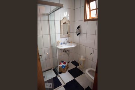 Casa à venda com 180m², 3 quartos e 4 vagasBanheiro social