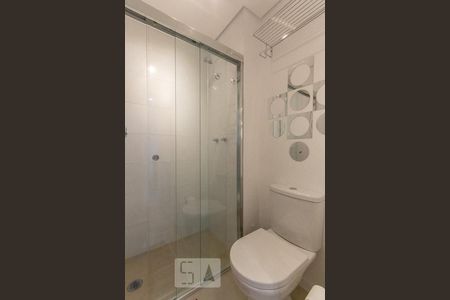 Banheiro de apartamento para alugar com 1 quarto, 39m² em Vila Andrade, São Paulo