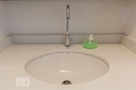 Banheiro de apartamento para alugar com 1 quarto, 39m² em Vila Andrade, São Paulo