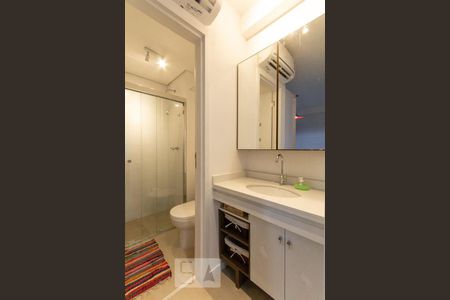 Banheiro de apartamento para alugar com 1 quarto, 39m² em Vila Andrade, São Paulo