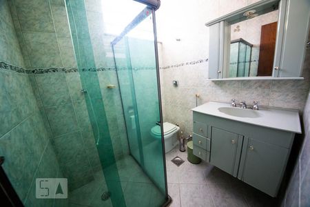 Banheiro social de apartamento à venda com 4 quartos, 135m² em Icaraí, Niterói