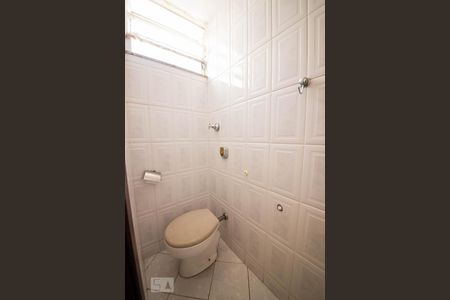 Apartamento à venda com 135m², 4 quartos e 1 vagaBanheiro do quarto 3 