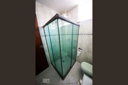 Banheiro social de apartamento à venda com 4 quartos, 135m² em Icaraí, Niterói