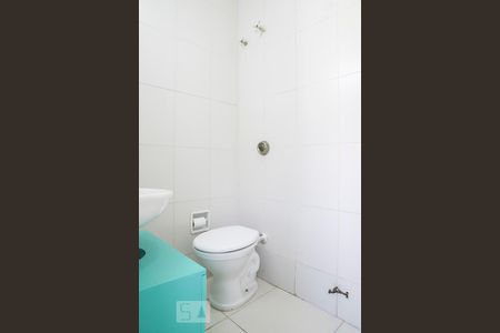 Banheiro de kitnet/studio para alugar com 1 quarto, 26m² em Bela Vista, São Paulo