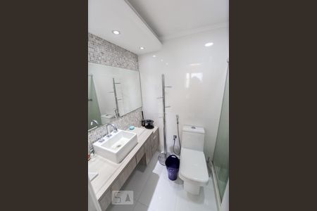 Apartamento à venda com 144m², 2 quartos e 2 vagasSuíte