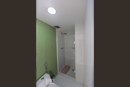 Apartamento à venda com 144m², 2 quartos e 2 vagasBanheiro social - segundo andar