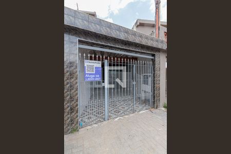 Casa à venda com 80m², 2 quartos e 1 vaga Casa à venda com 80m², 2 quartos e 1 vagaFachada